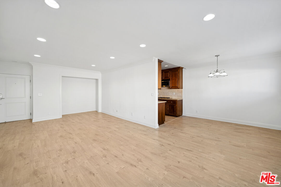 133 N Swall Dr Unit: 203