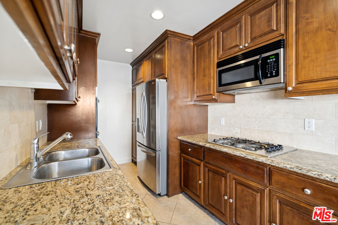 133 N Swall Dr Unit: 203