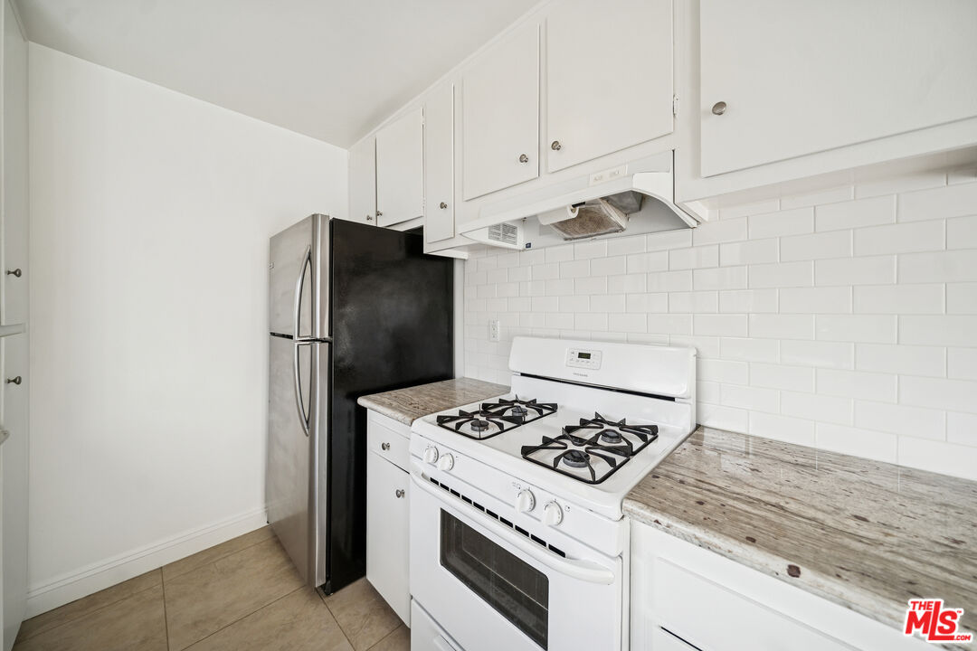 7548 Hampton Unit: 205