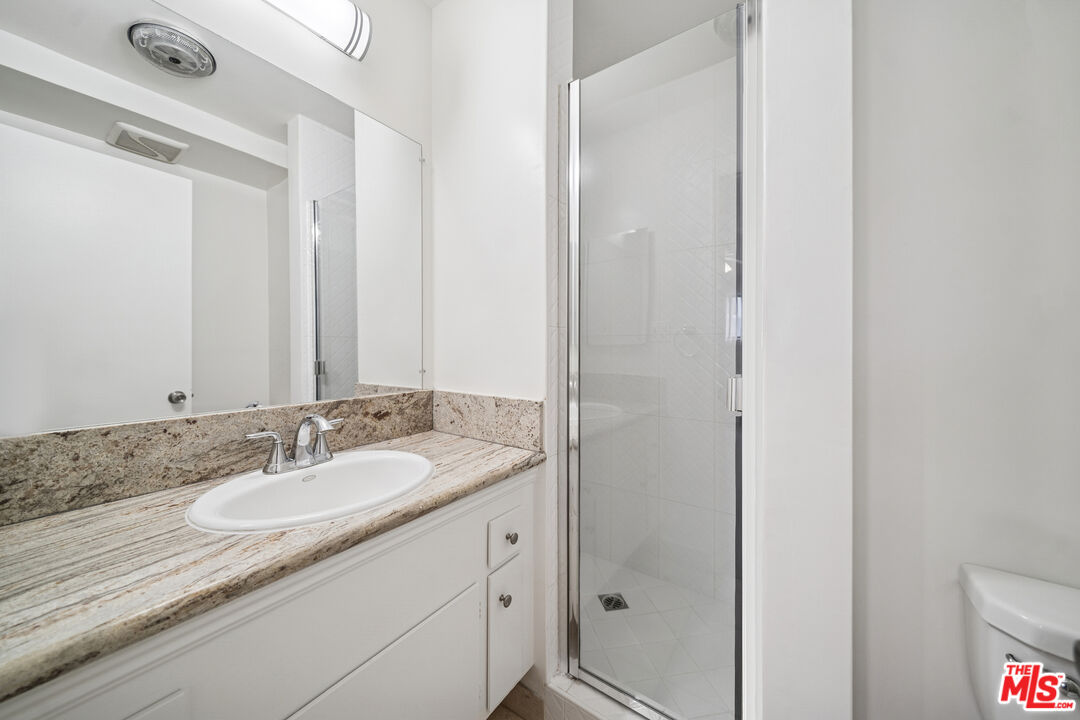 7548 Hampton Unit: 205