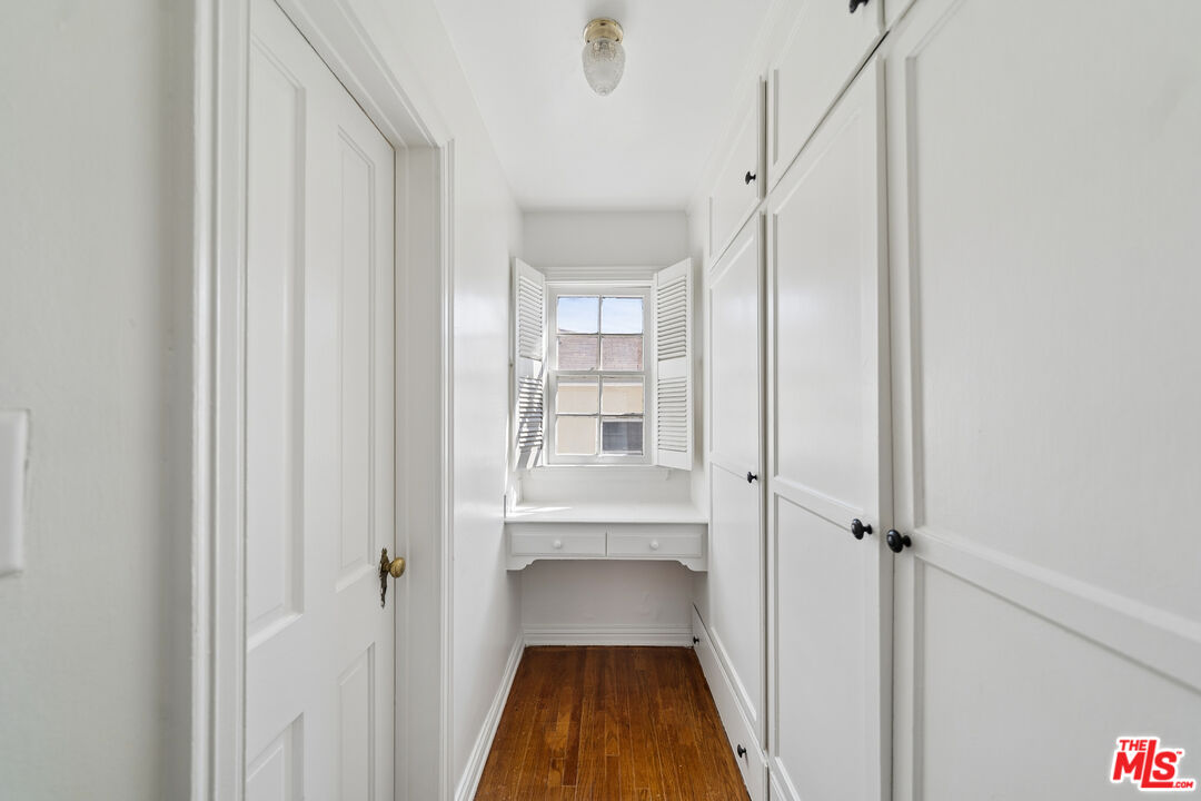 1284 S Beverly Glen Blvd