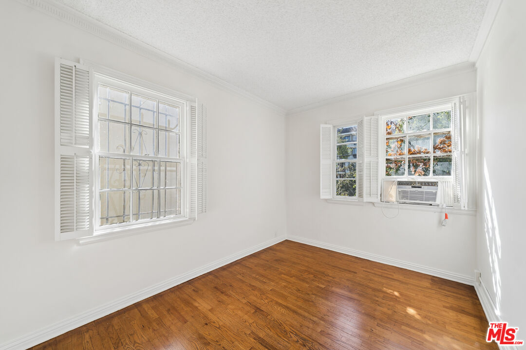 1284 S Beverly Glen Blvd