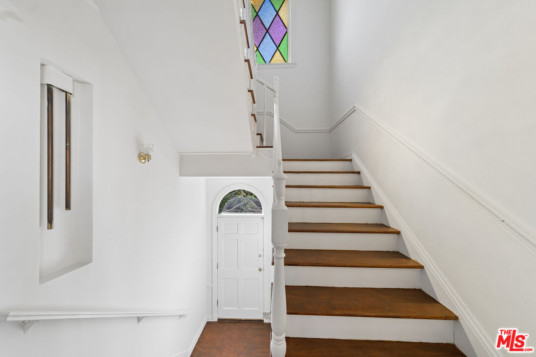 1284 S Beverly Glen Blvd