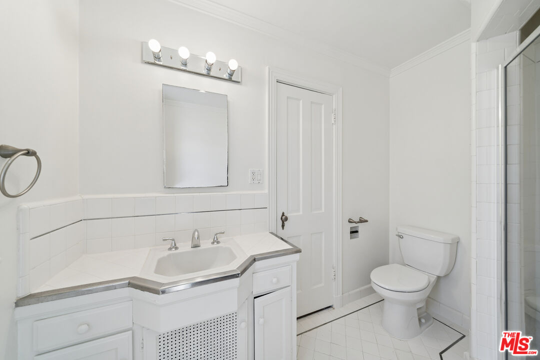 1284 S Beverly Glen Blvd