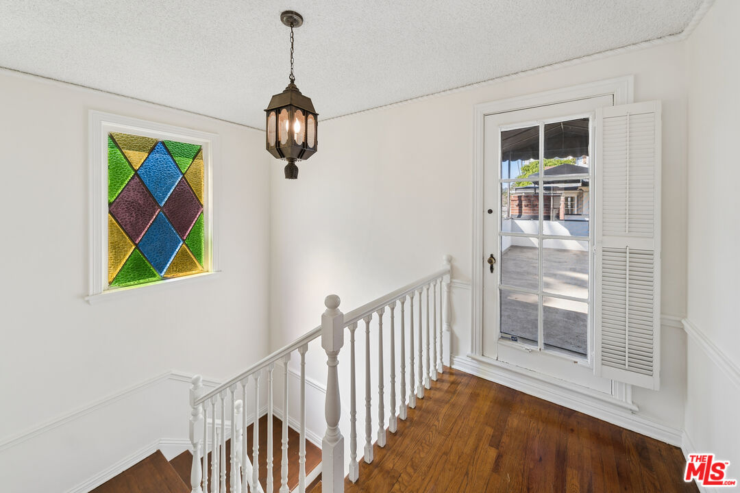 1284 S Beverly Glen Blvd