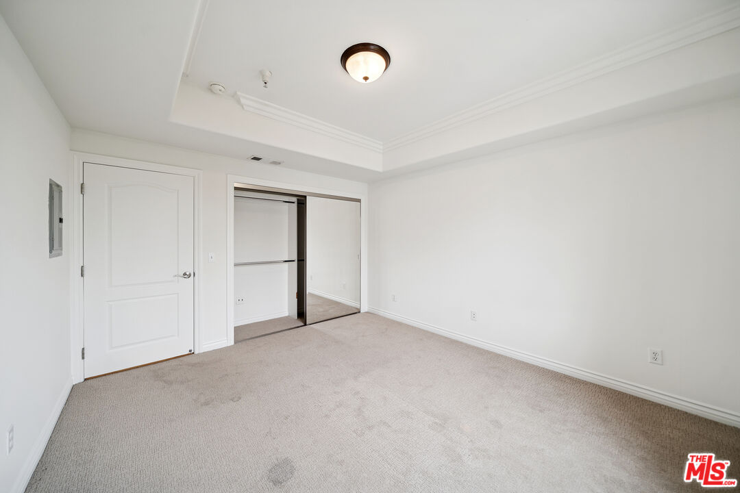 3328 Oakhurst Ave Unit: 202