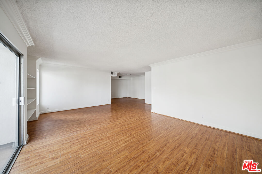 131 N Orlando Ave Unit: 201