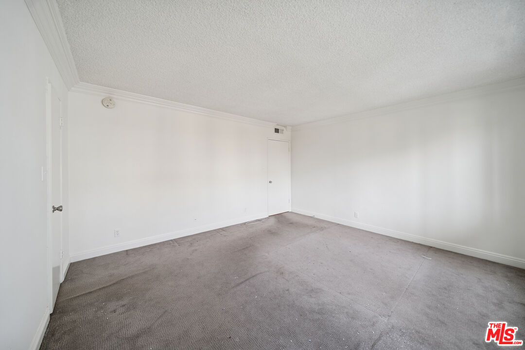 131 N Orlando Ave Unit: 201