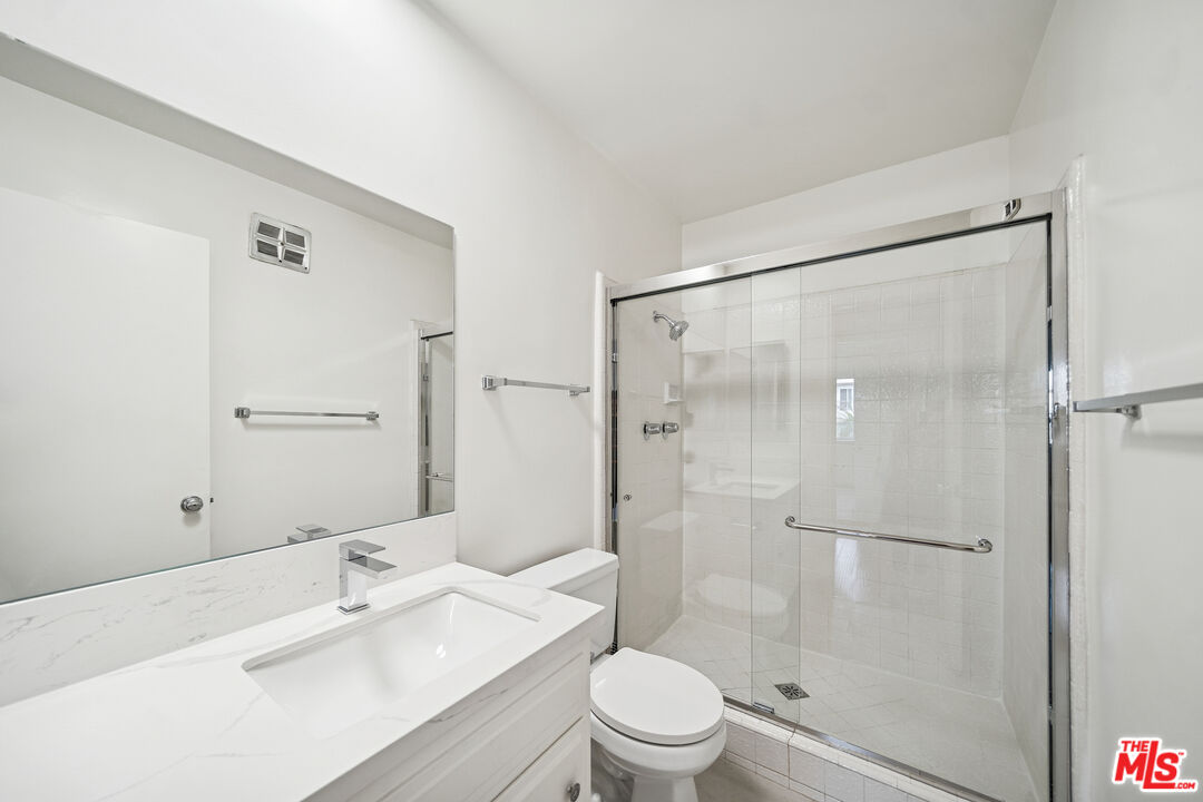 131 N Orlando Ave Unit: 201