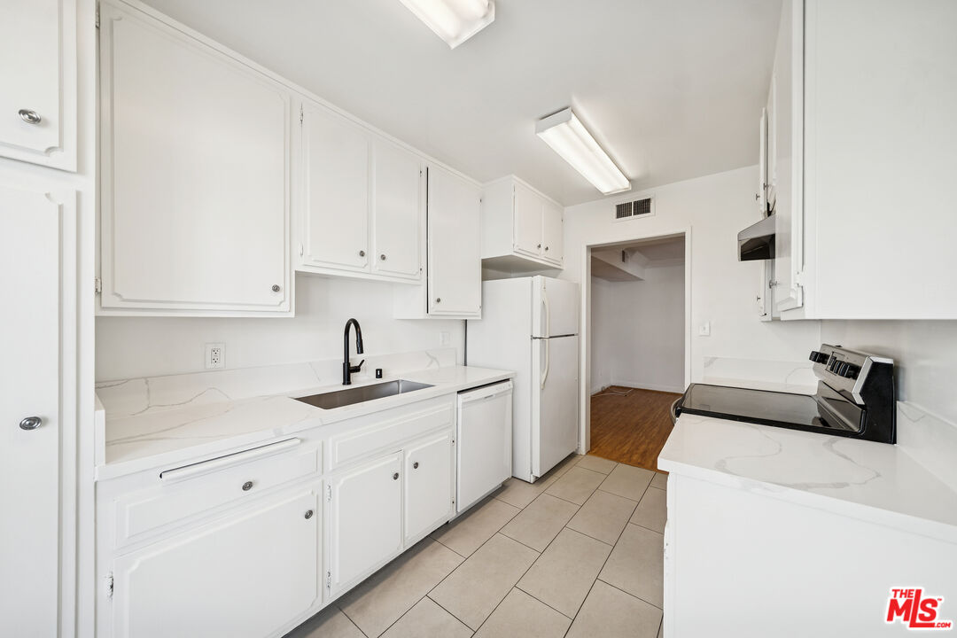 131 N Orlando Ave Unit: 201