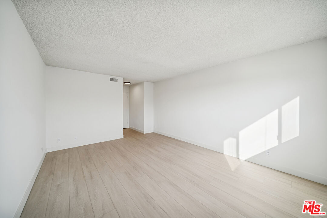 131 N Orlando Ave Unit: 302