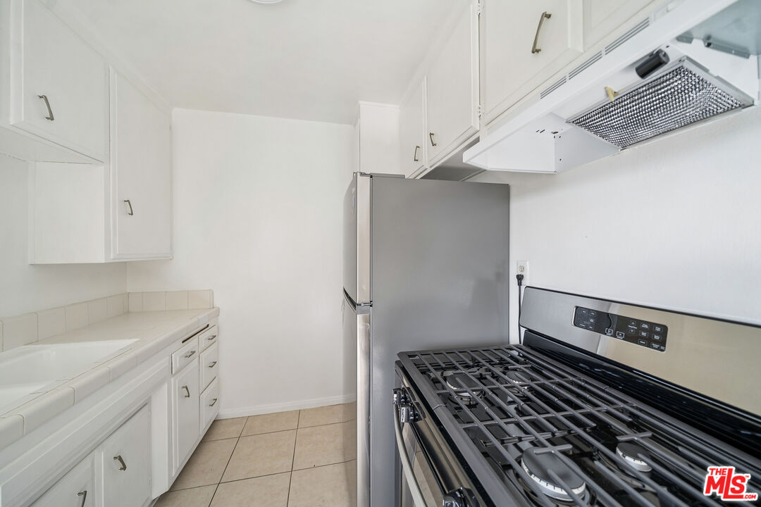 2038 S Holt Ave Unit: 16