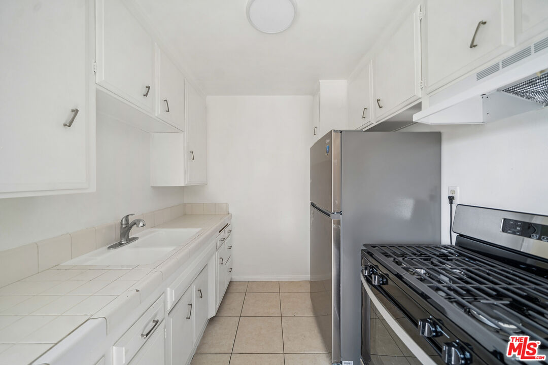 2038 S Holt Ave Unit: 16