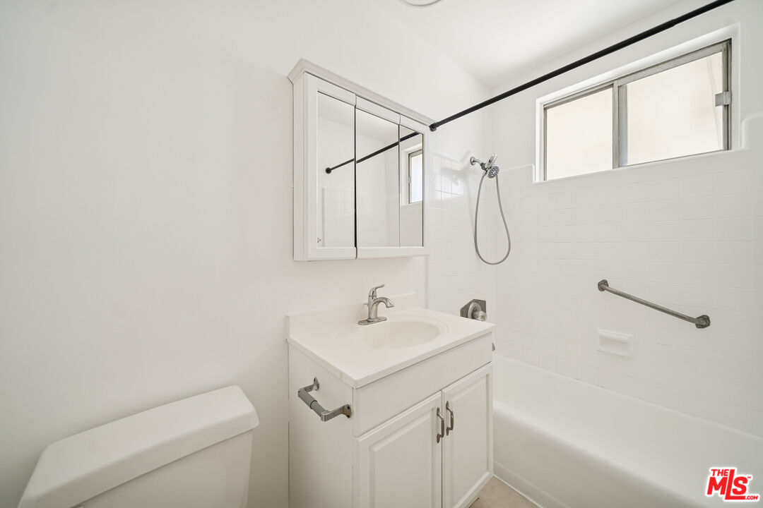 2038 S Holt Ave Unit: 16