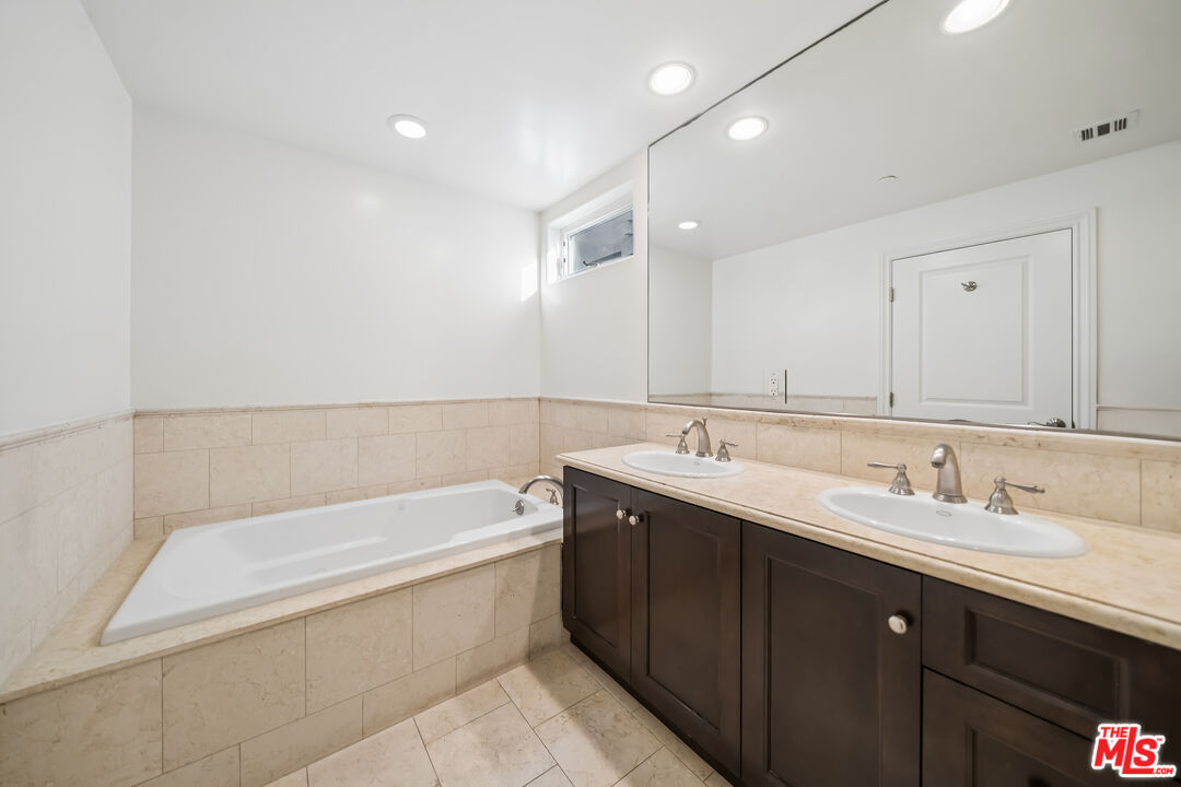 1050 S Holt Ave Unit: 203