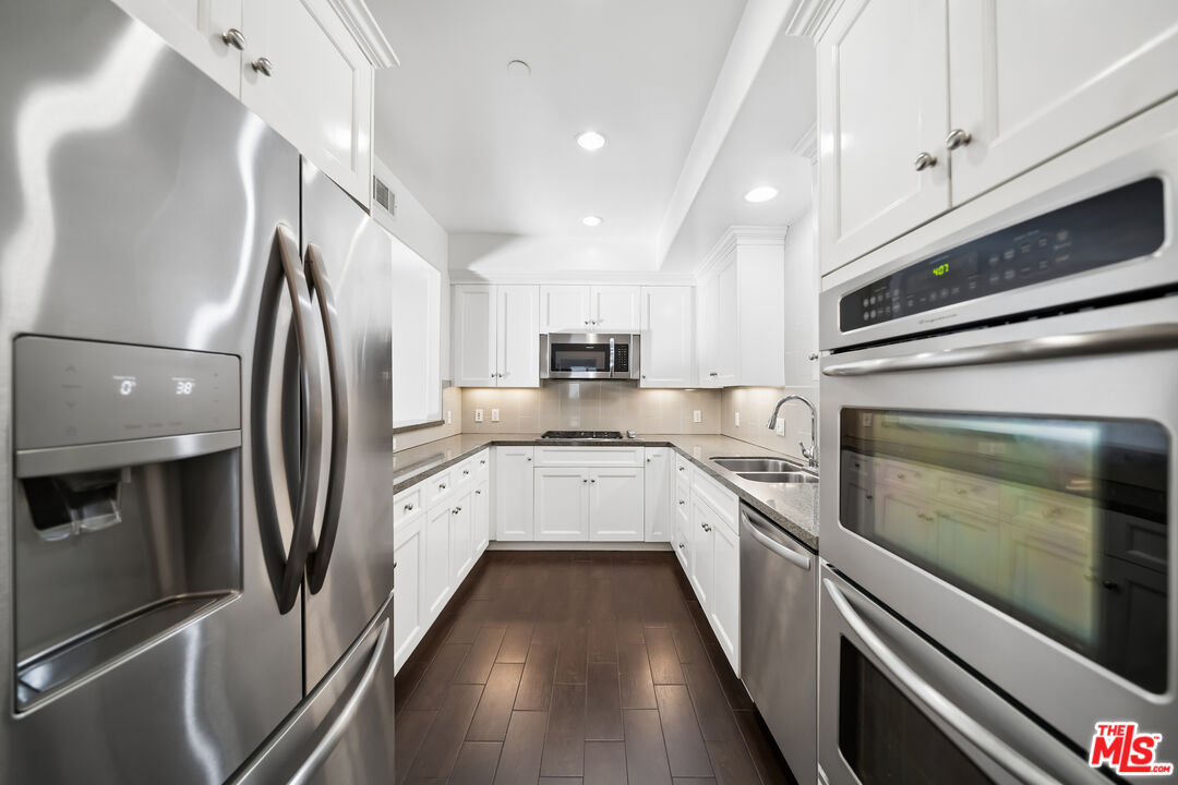 1050 S Holt Ave Unit: 203