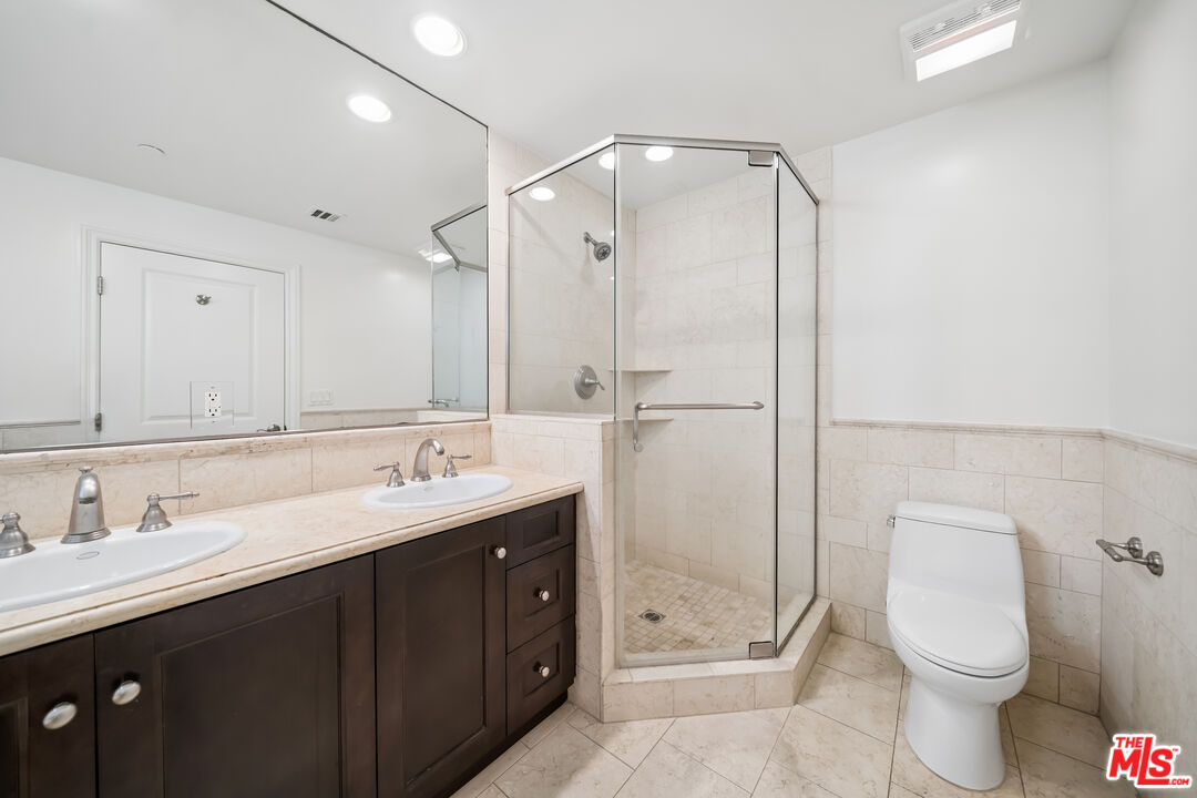 1050 S Holt Ave Unit: 203