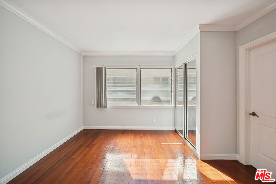 612 S Dunsmuir Ave Unit: 15