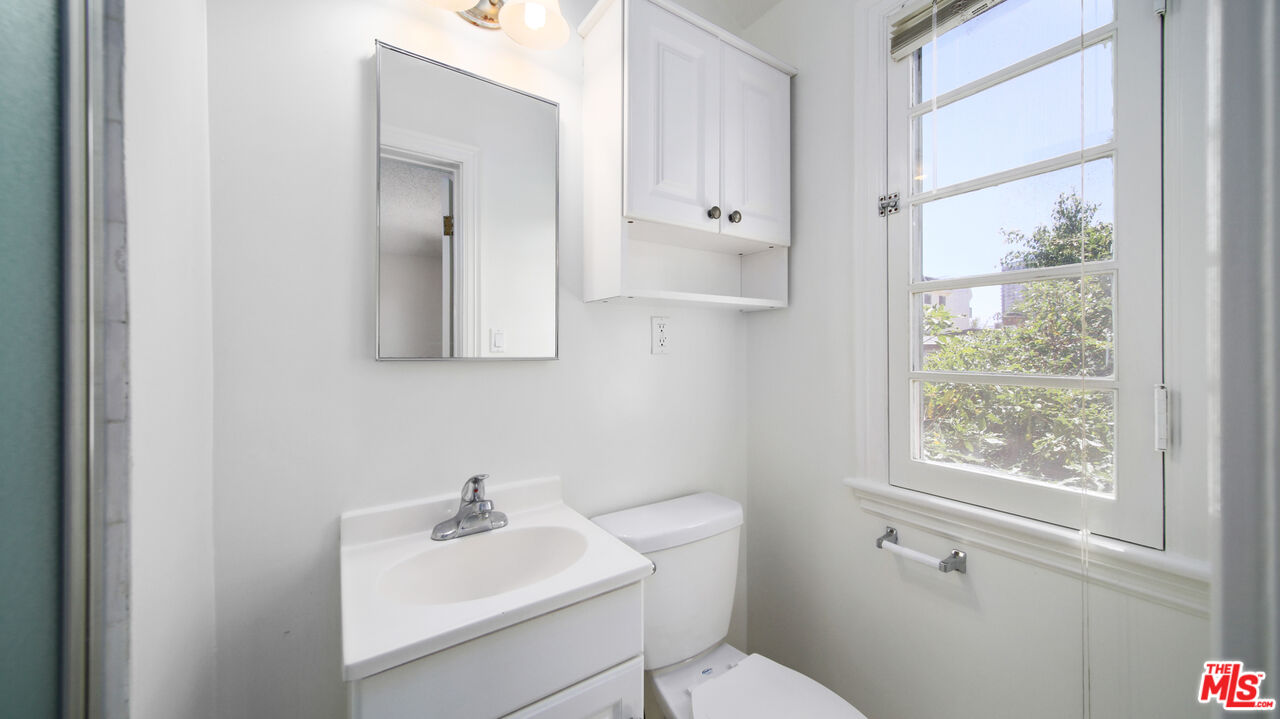 1274 S Beverly Glen Blvd