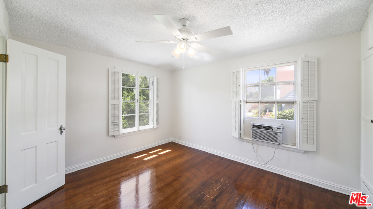 1274 S Beverly Glen Blvd