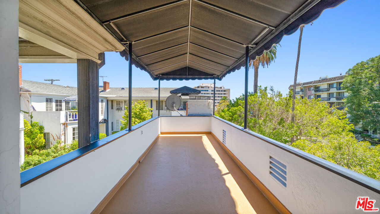 1274 S Beverly Glen Blvd