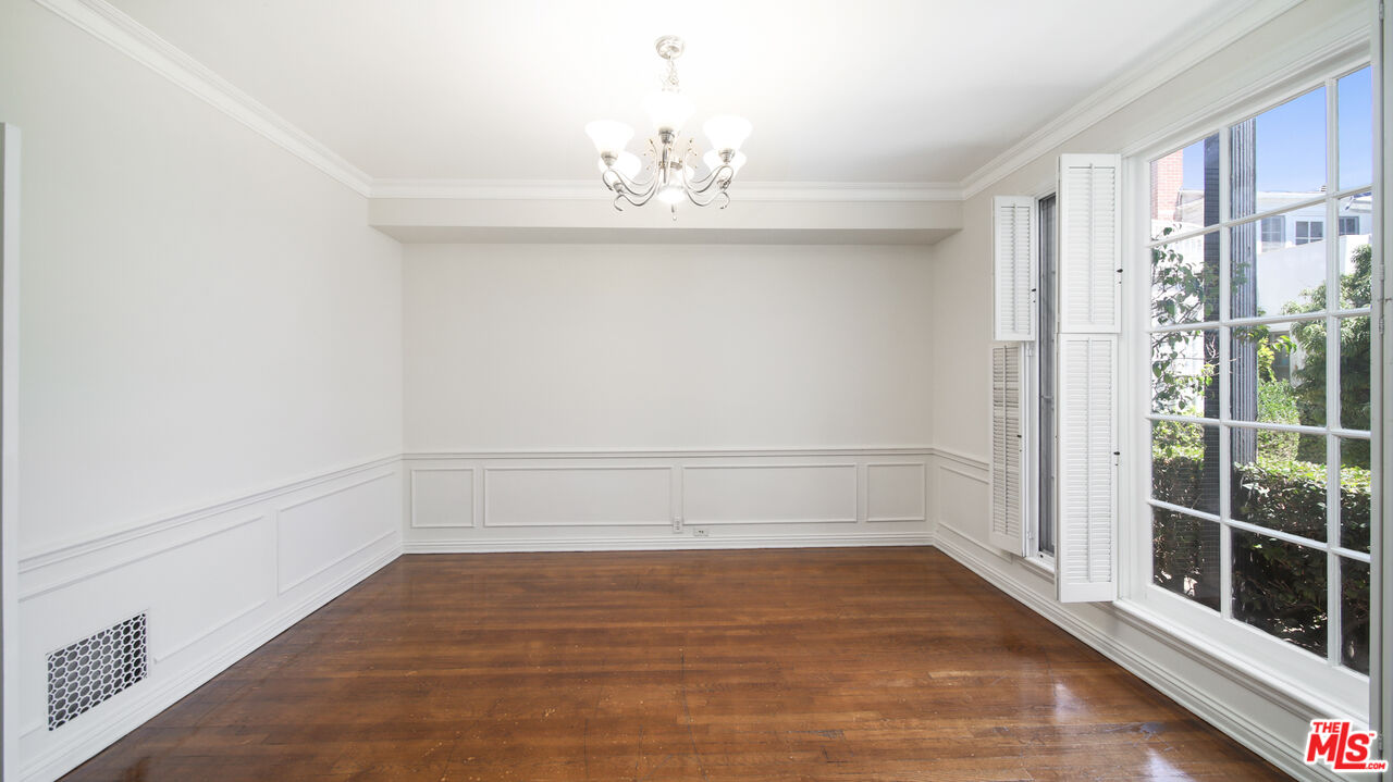 1274 S Beverly Glen Blvd