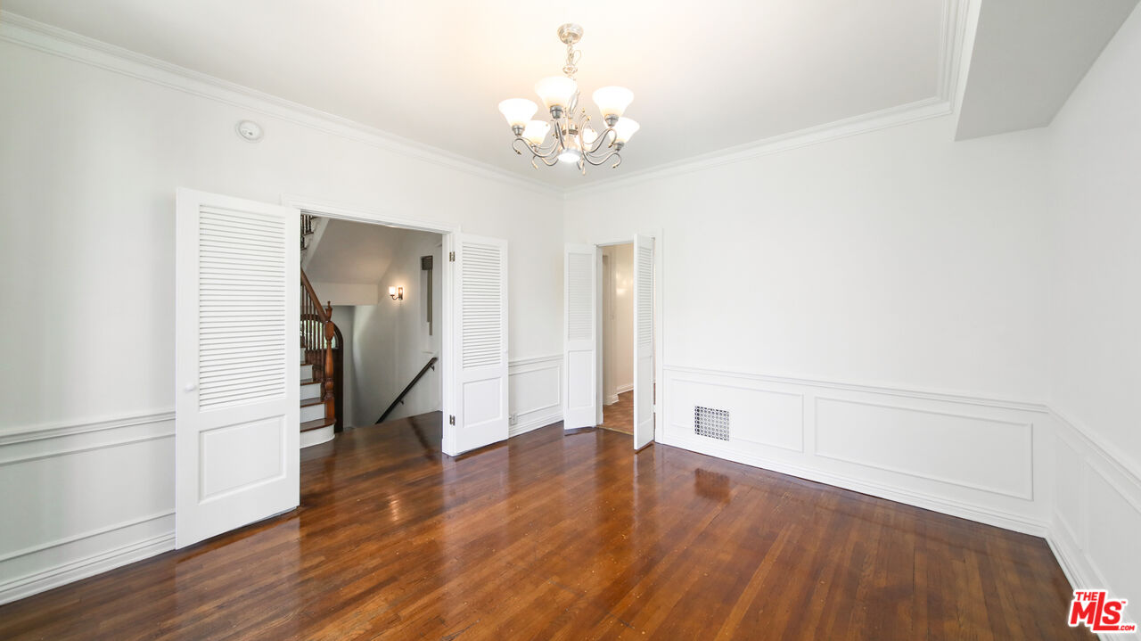 1274 S Beverly Glen Blvd