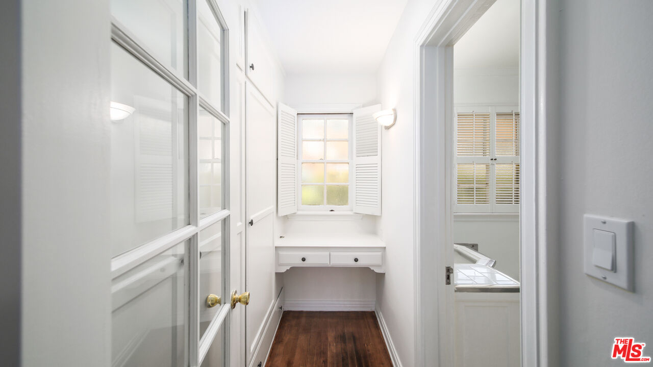 1274 S Beverly Glen Blvd