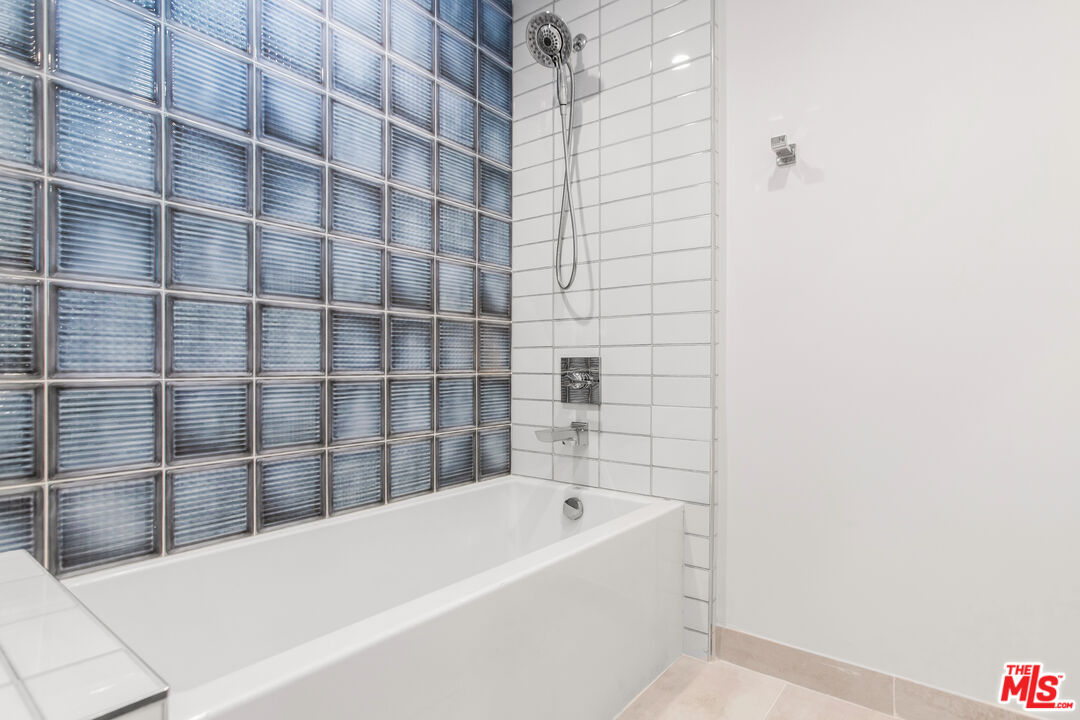 1226 S Bedford St Unit: 301