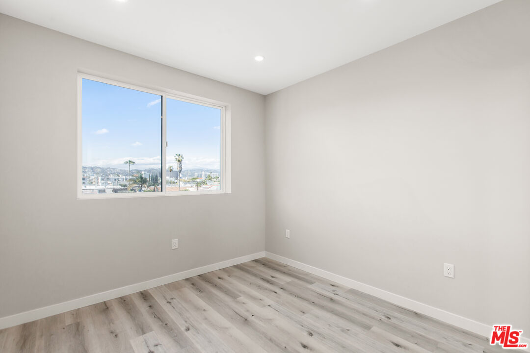 1226 S Bedford St Unit: 301