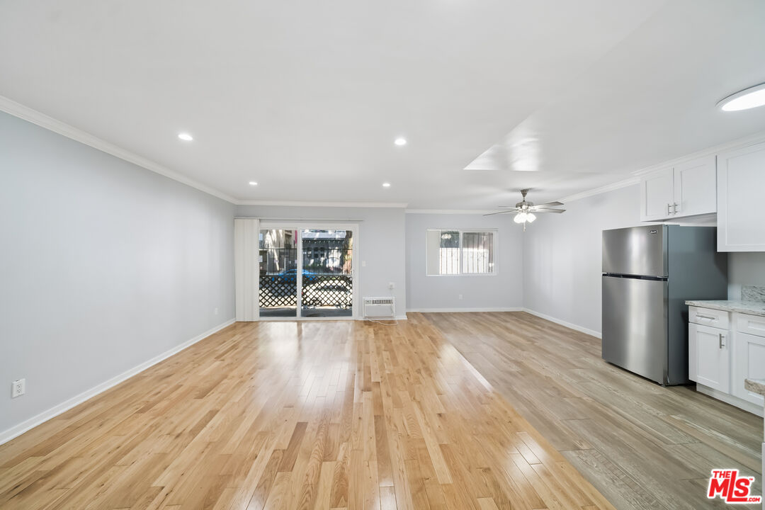 7032 Lanewood Ave Unit: 101