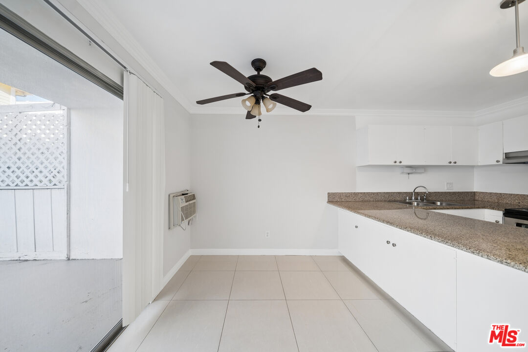 7545 W Hampton Ave Unit: 112