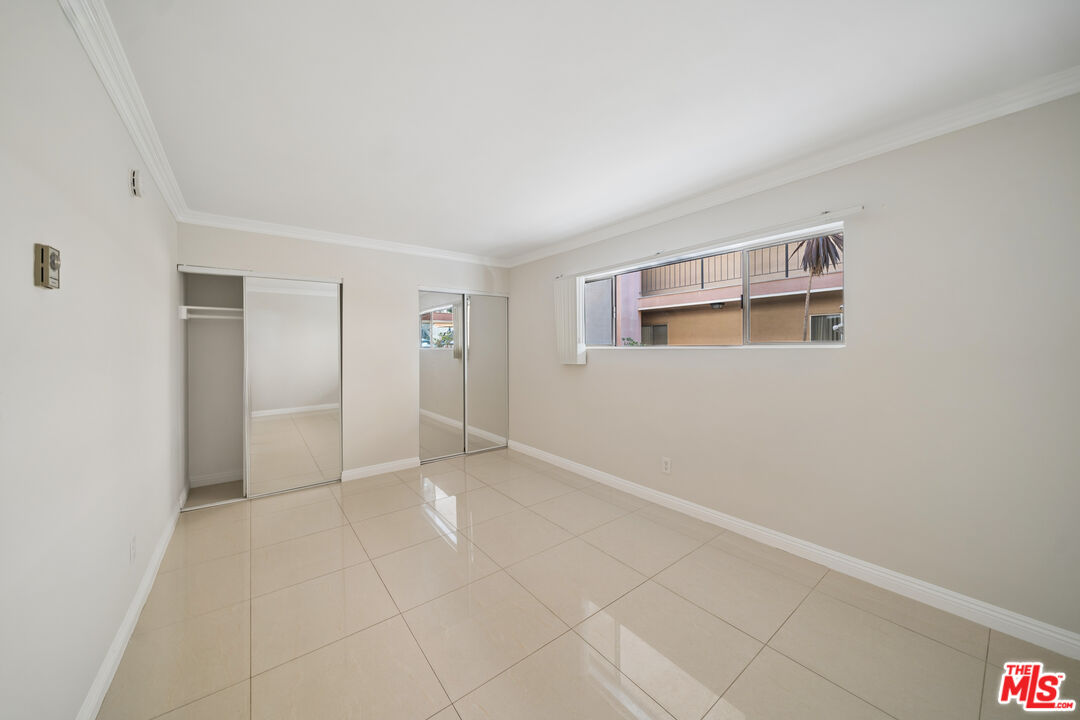 7545 W Hampton Ave Unit: 112