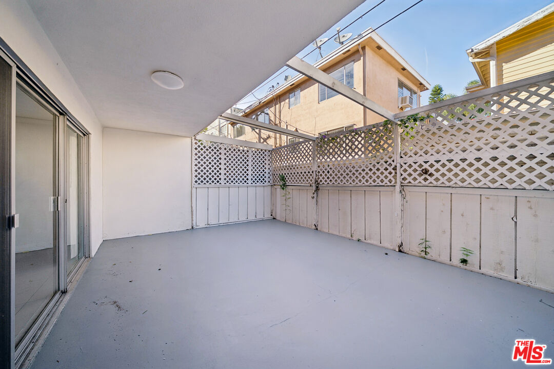 7545 W Hampton Ave Unit: 112
