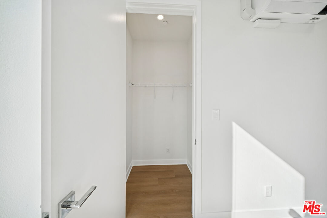 4523 St Elmo Dr Unit: 1/2