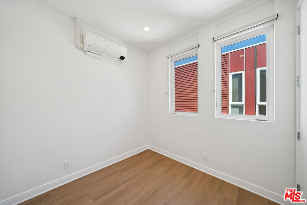 4523 St Elmo Dr Unit: 1/2