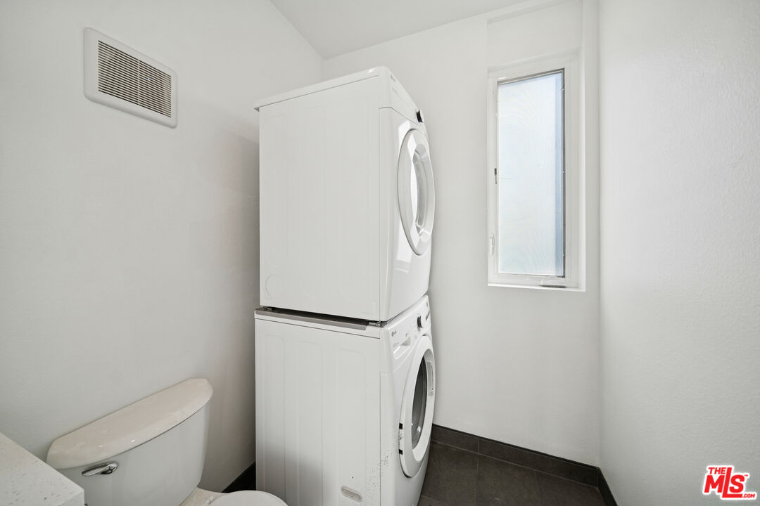 4523 St Elmo Dr Unit: 1/2