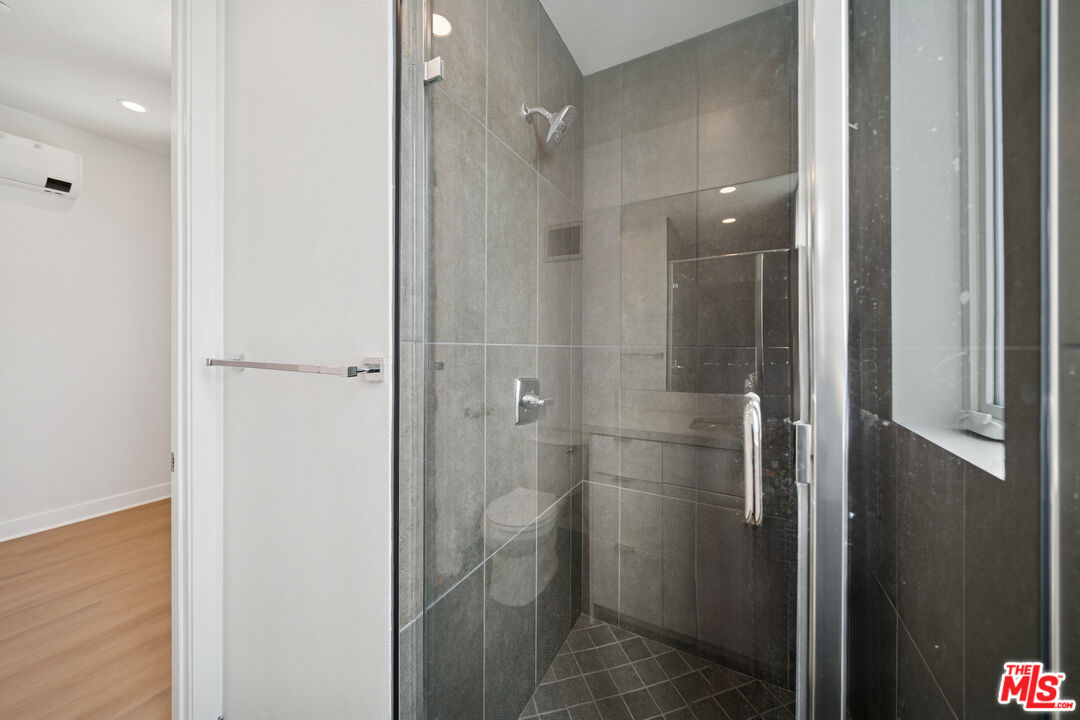 4523 St Elmo Dr Unit: 1/2