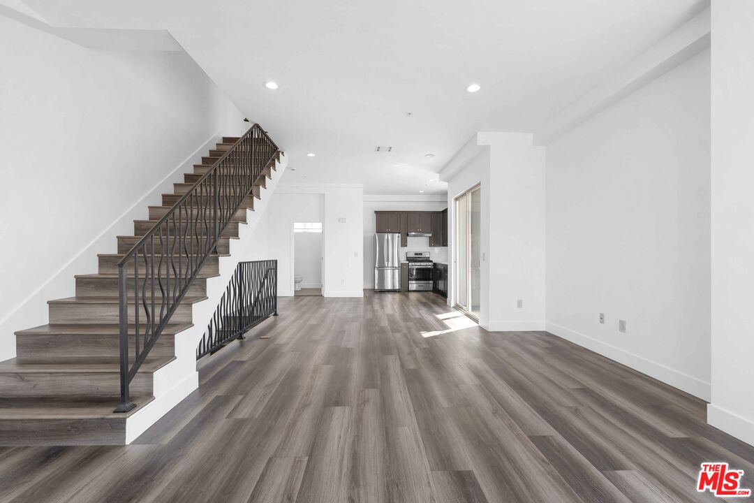 6006 Klump Ave Unit: 1