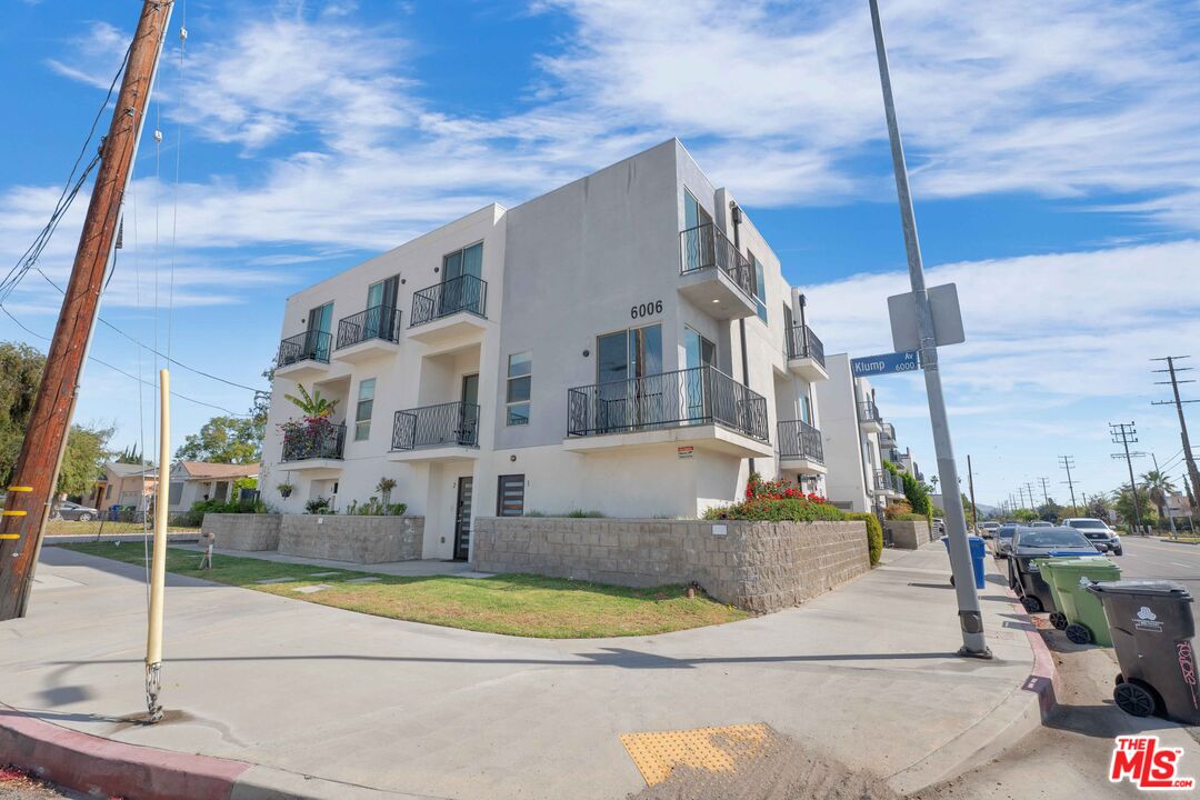 6006 Klump Ave Unit: 1