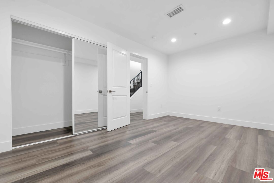 6006 Klump Ave Unit: 1