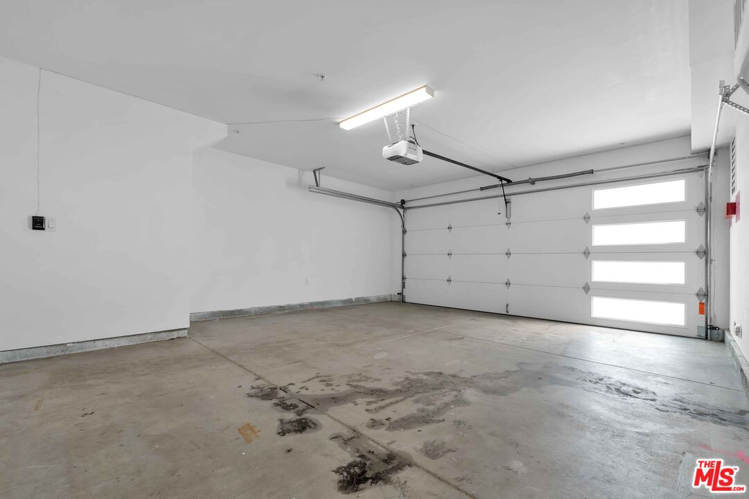 6006 Klump Ave Unit: 1