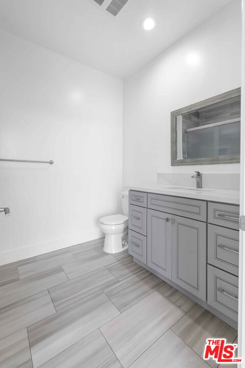 6006 Klump Ave Unit: 1