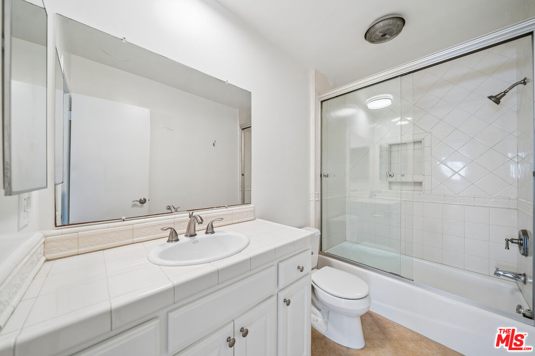 131 N Orlando Ave Unit: 204