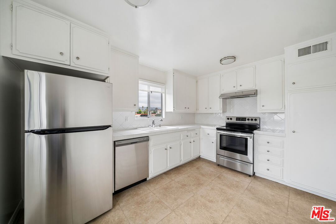 131 N Orlando Ave Unit: 204
