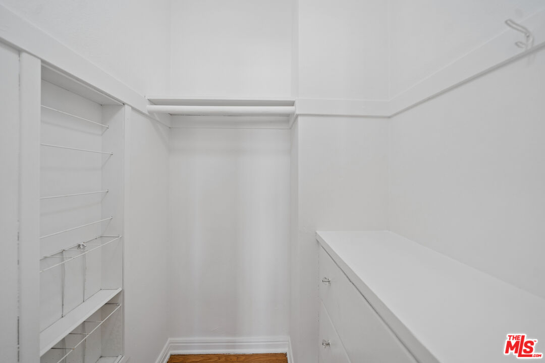 339 S Detroit Unit: 206