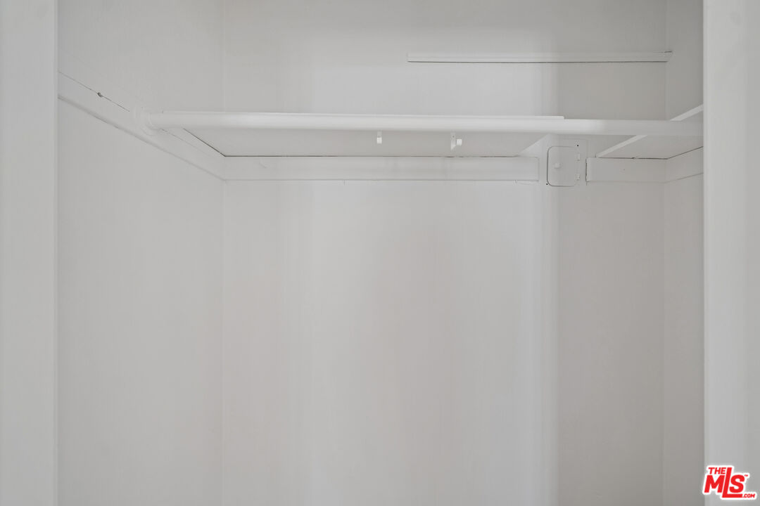 339 S Detroit Unit: 206