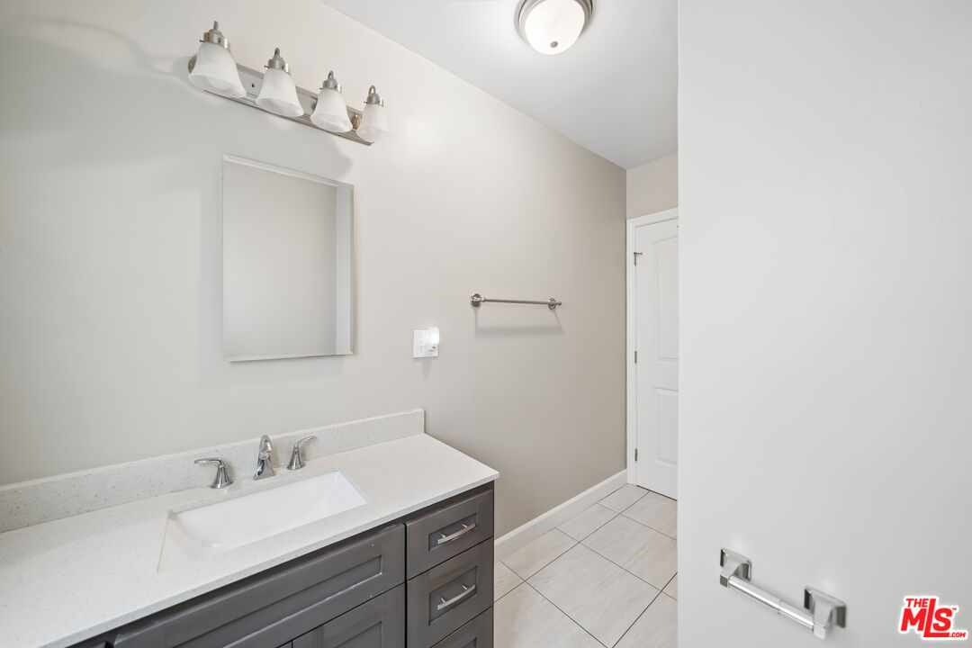 3646 Carmona Ave Unit: 1