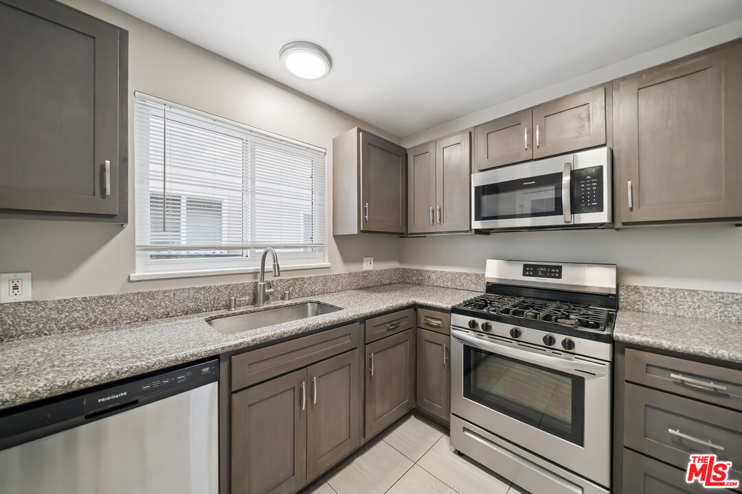 3646 Carmona Ave Unit: 1