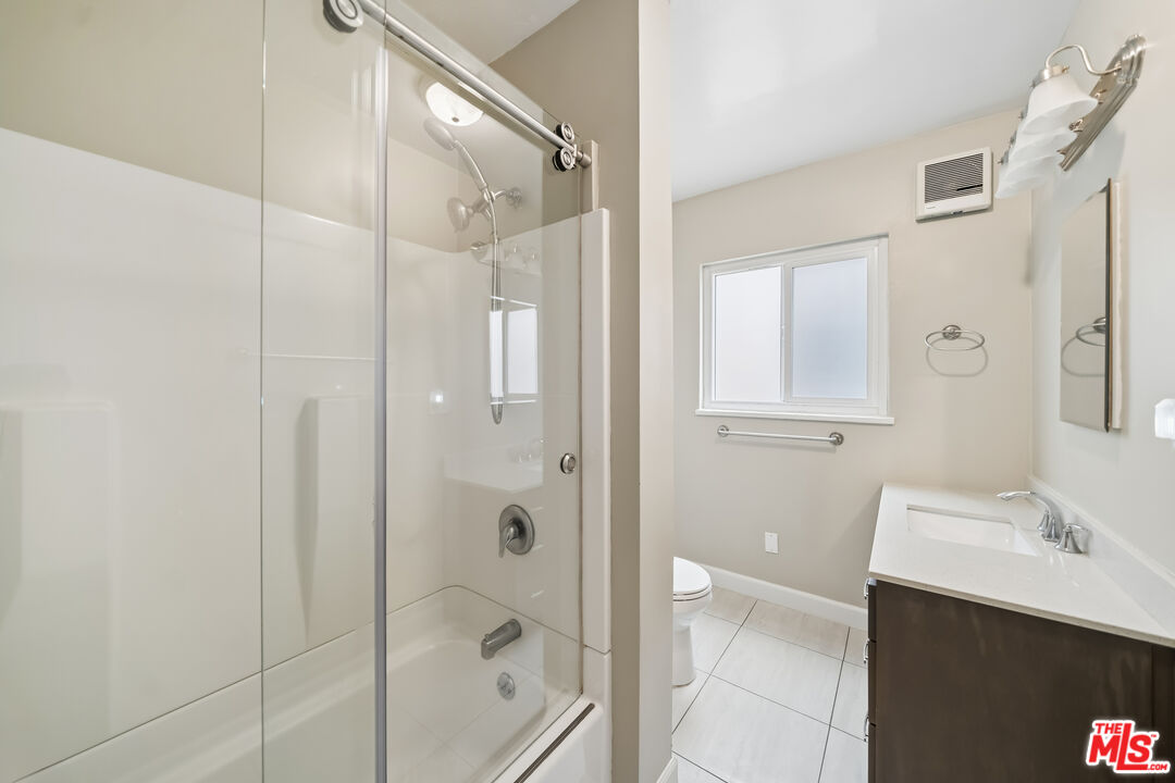 3646 Carmona Ave Unit: 1